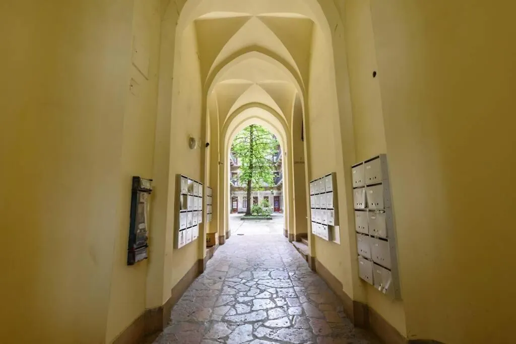 Diamond Home Apartment - City Center Budapeste Hungria