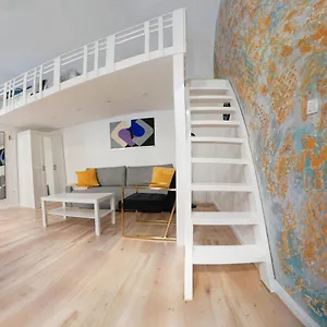 Szuper Kis Designlakás Szívében Apartamento
